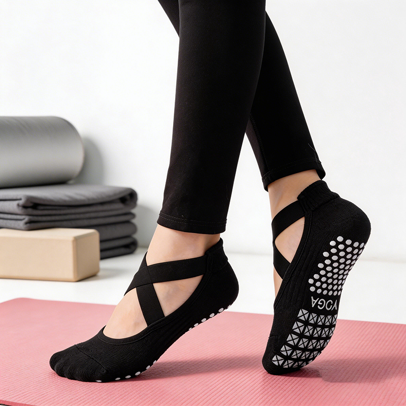 Fitness Yoga Pilates - Women Non-Slip Yoga Socks Silicone Indoor