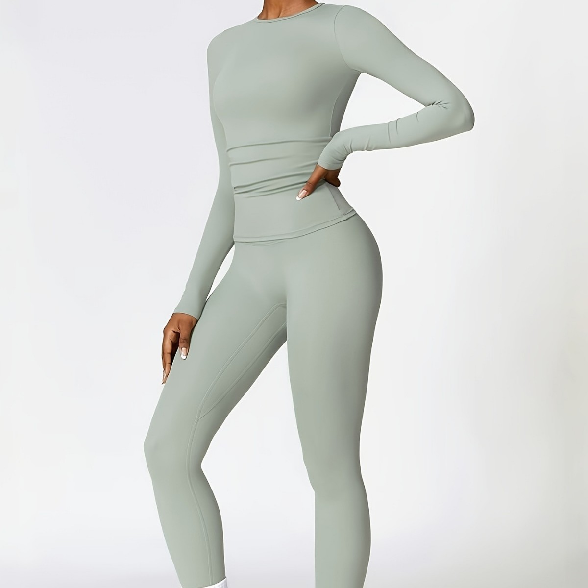 Tight-fitting yoga suit slim l - Pilates & Yoga Unleashed Studio Tuckahoe recension och pris